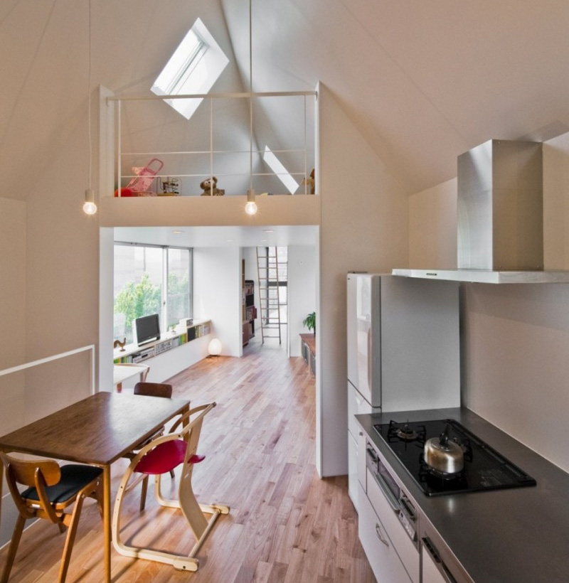 Illustration for article titled 10 Japanese Micro Homes That Redefine Living Small
